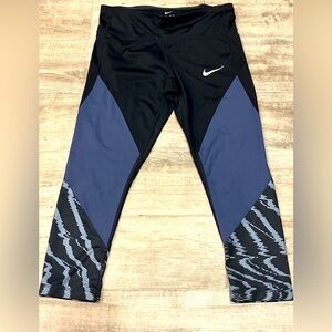 NIKE POWER WOMENS RUNNING CAPRI‎ LEGGINGS TIGHT FIT DRI-FIT SIZE S (855175 010)
